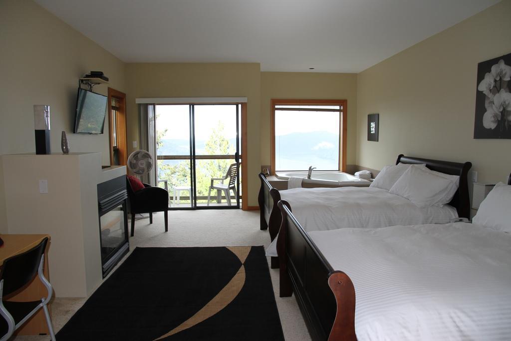 Moon Water Lodge Malahat Exterior foto